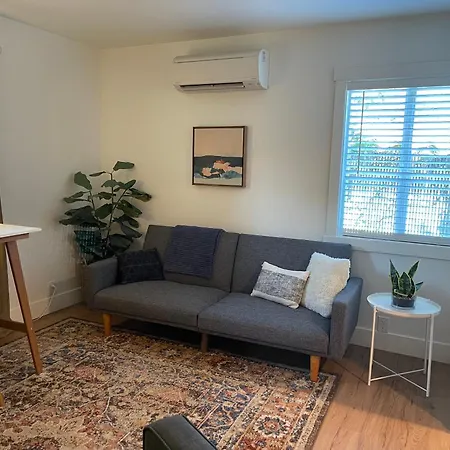 Newly Renovated, Modern And Cosy One Bedroom Condo With Full Kitchen And Lounge Redding Esterno foto