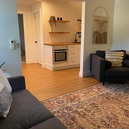 Newly Renovated, Modern And Cosy One Bedroom Condo With Full Kitchen And Lounge Redding Esterno foto