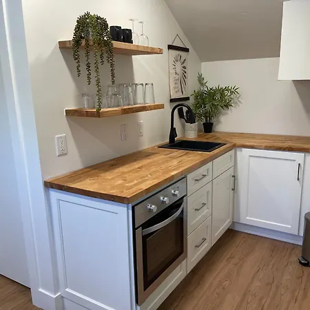 Newly Renovated, Modern And Cosy One Bedroom Condo With Full Kitchen And Lounge Redding Esterno foto