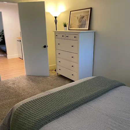 Newly Renovated, Modern And Cosy One Bedroom Condo With Full Kitchen And Lounge Redding Esterno foto